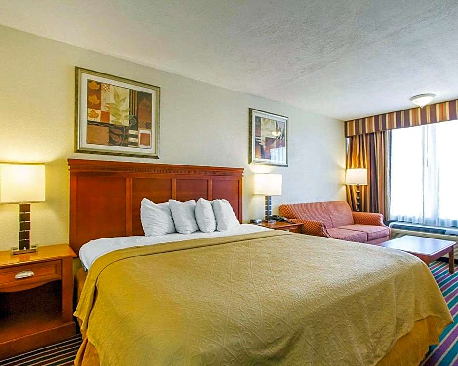 Quality Inn Dyersburg I-155