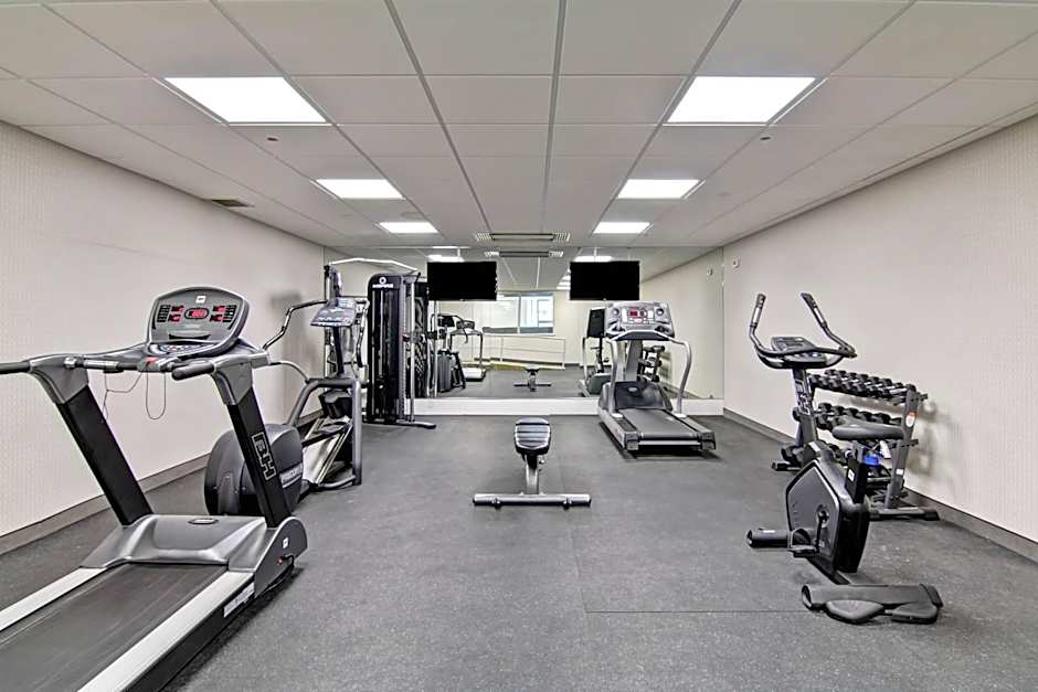 Radisson Hotel & Conference Centre West Edmonton