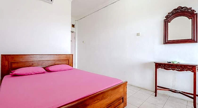 Adinda Beach Hotel and Villa