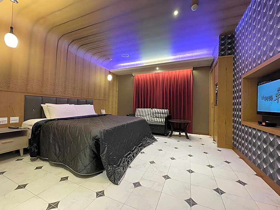 King & Princess Motel Ii