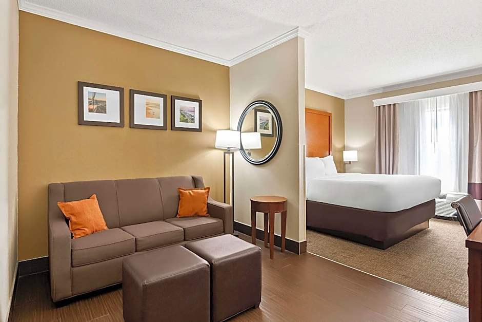 Comfort Suites Panama City near Tyndall AFB