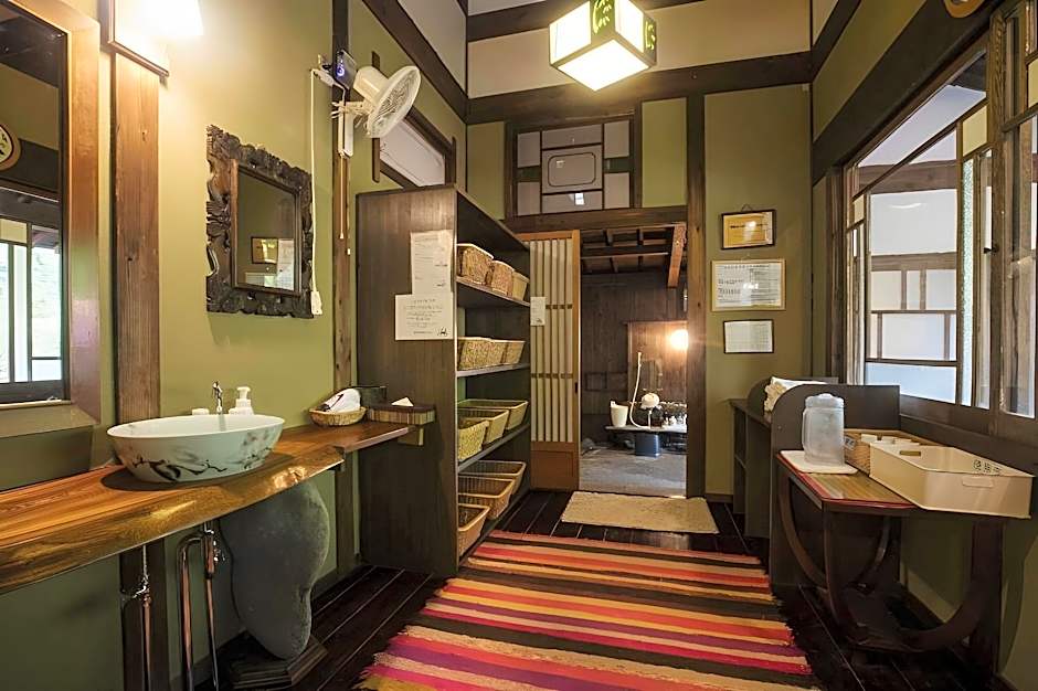 Yufuin Bessou Shikisai Hotel