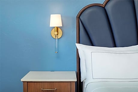 Deluxe Queen Room with Two Queen Beds - High Floor