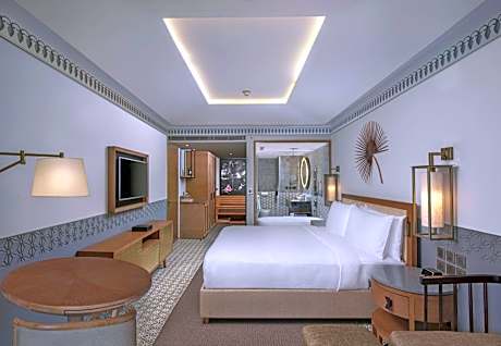 Deluxe Suite River View with Balcony