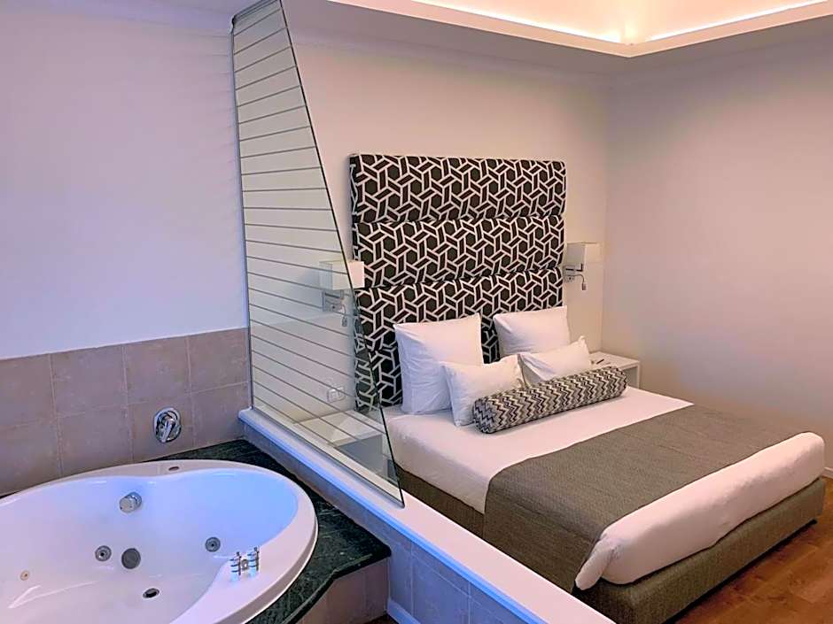 C Hotel Neve Ilan