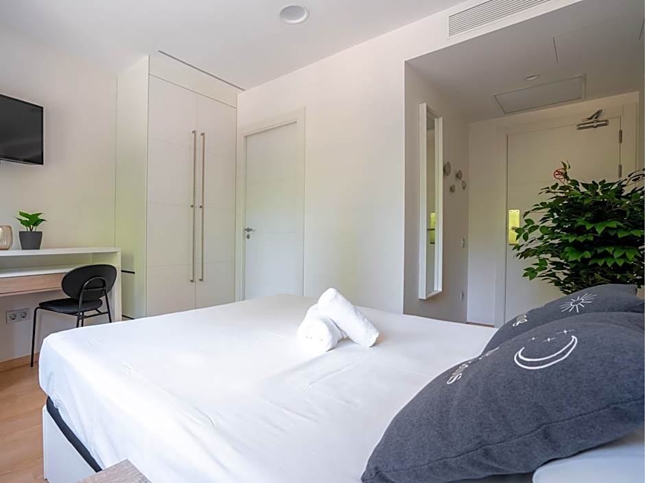 Limehome Barcelona Carrer de Fontcoberta - Digital Access