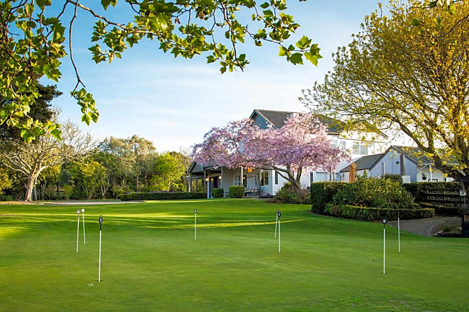 Maxwell's Golf Retreat