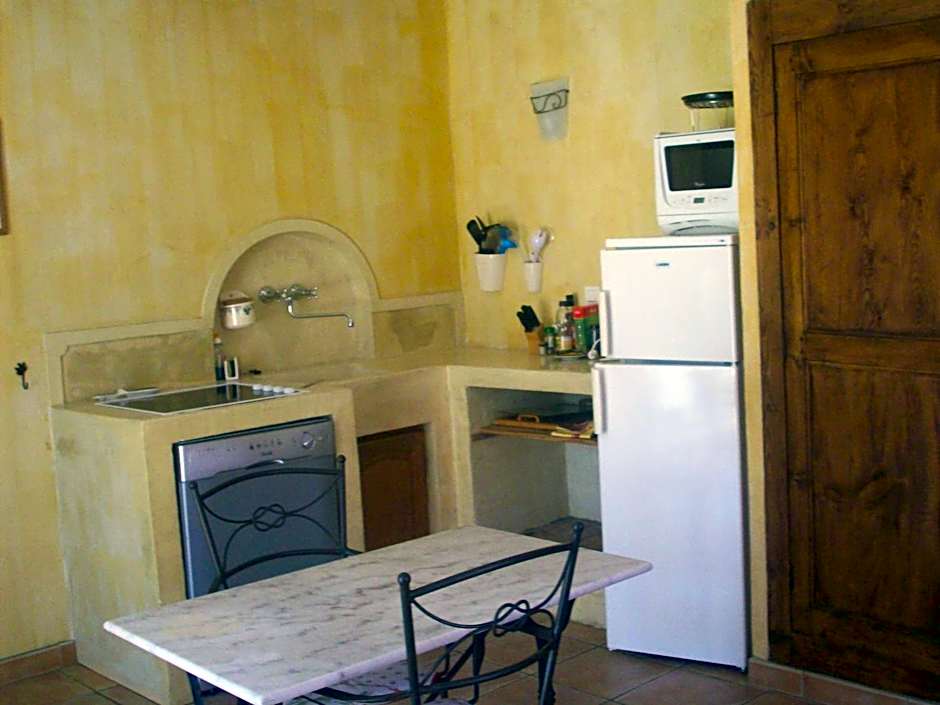 Studios et Gite La Sauvasse