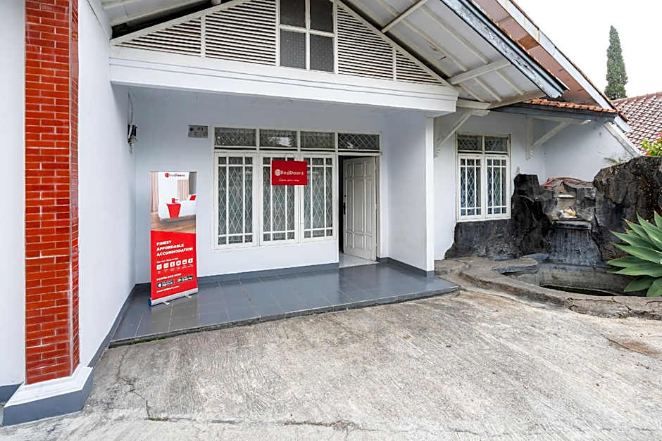 RedDoorz Syariah near RSUD Cimacan