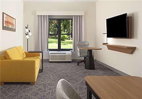 2 Dbl Beds 1Bdrm Suite W/ Sofabed Nonsmoking