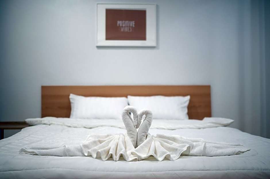 Creston Grand Hotel Suphan Buri