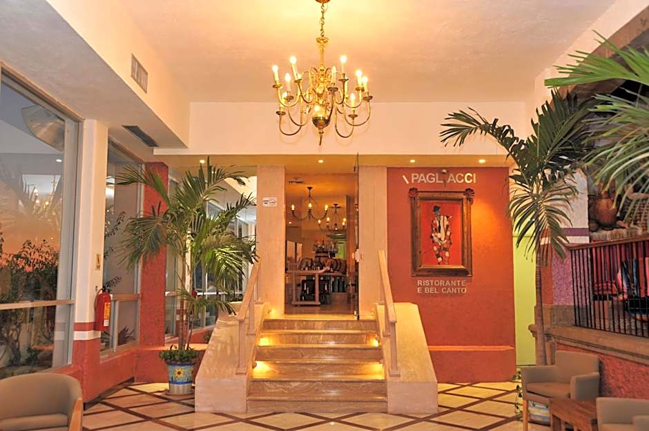 HS HOTSSON Hotel Acapulco