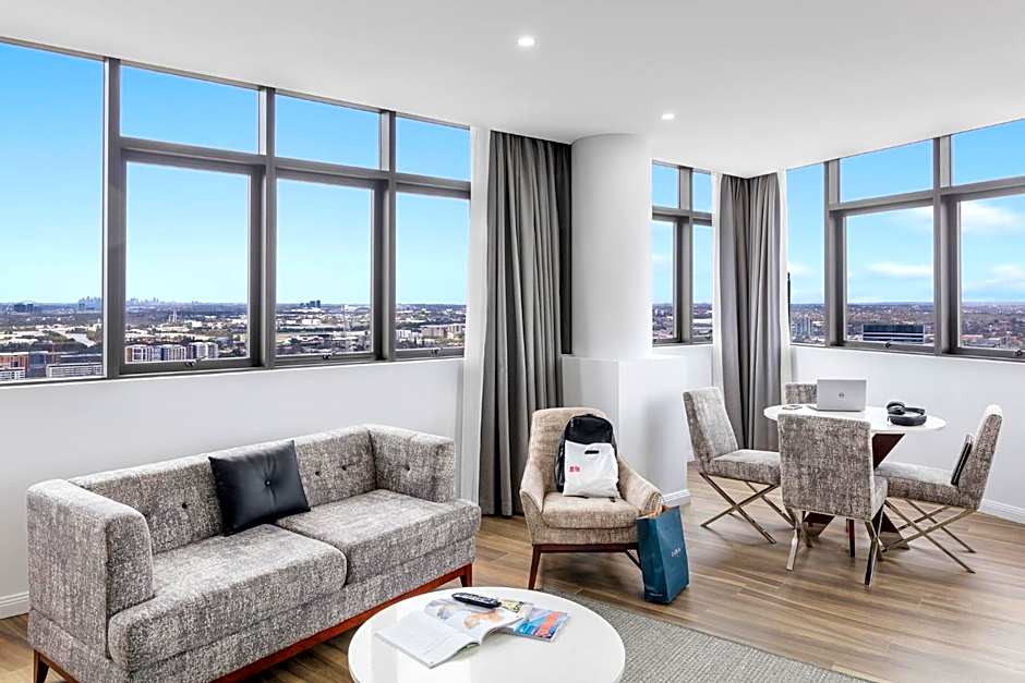 Meriton Suites Church Street, Parramatta