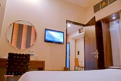 Splash Hotel