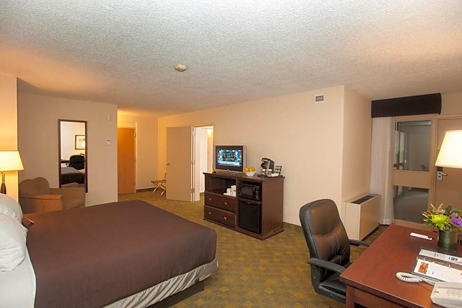Travelodge by Wyndham Saskatoon