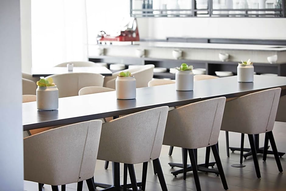 AC Hotel by Marriott Tampa Airport
