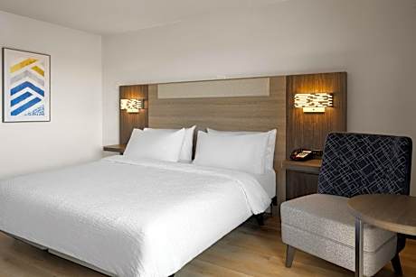 King Room - Mobility Access/Hearing Accessible