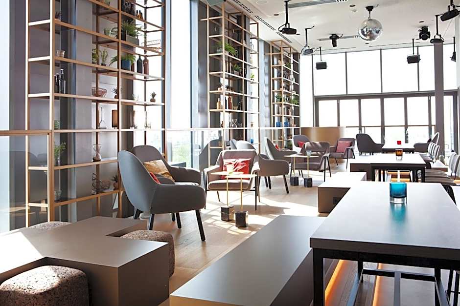 Hotel Indigo Berlin East Side Gallery By IHG