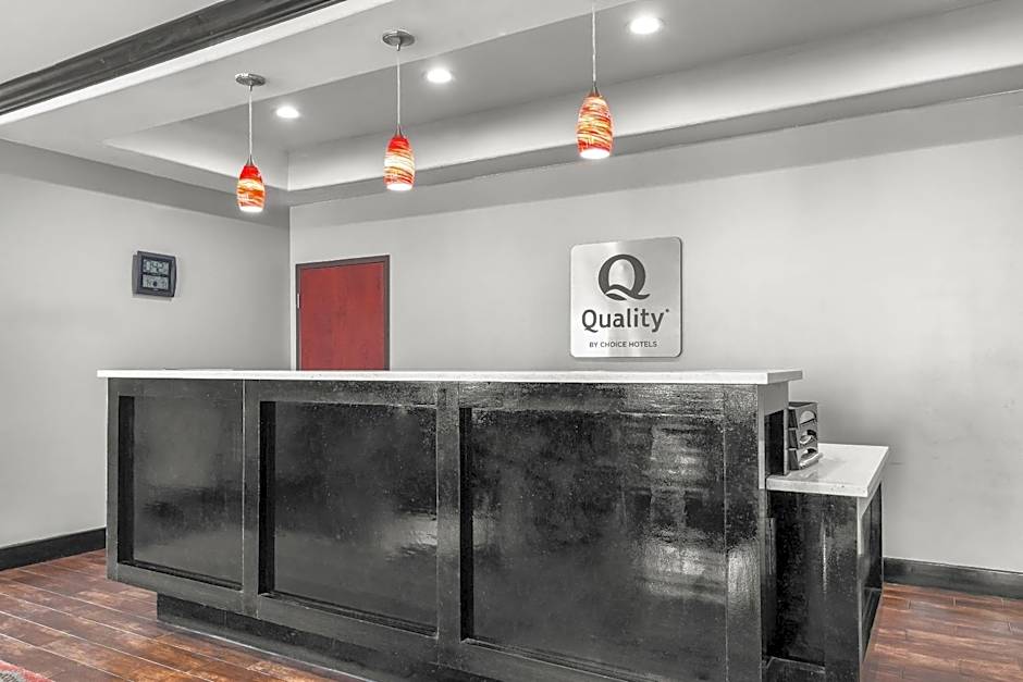 Quality Inn & Suites Pearsall
