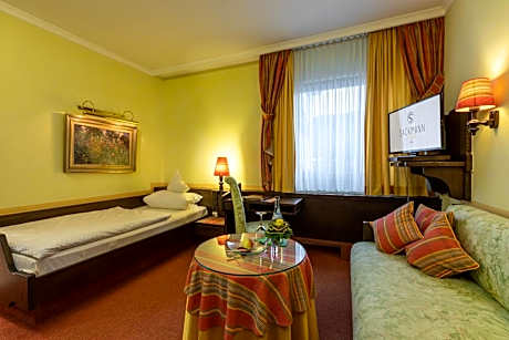 Classic Single Room with Balcony/Terrace