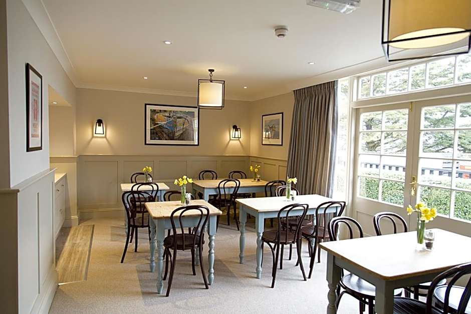 The White Horse Blakeney