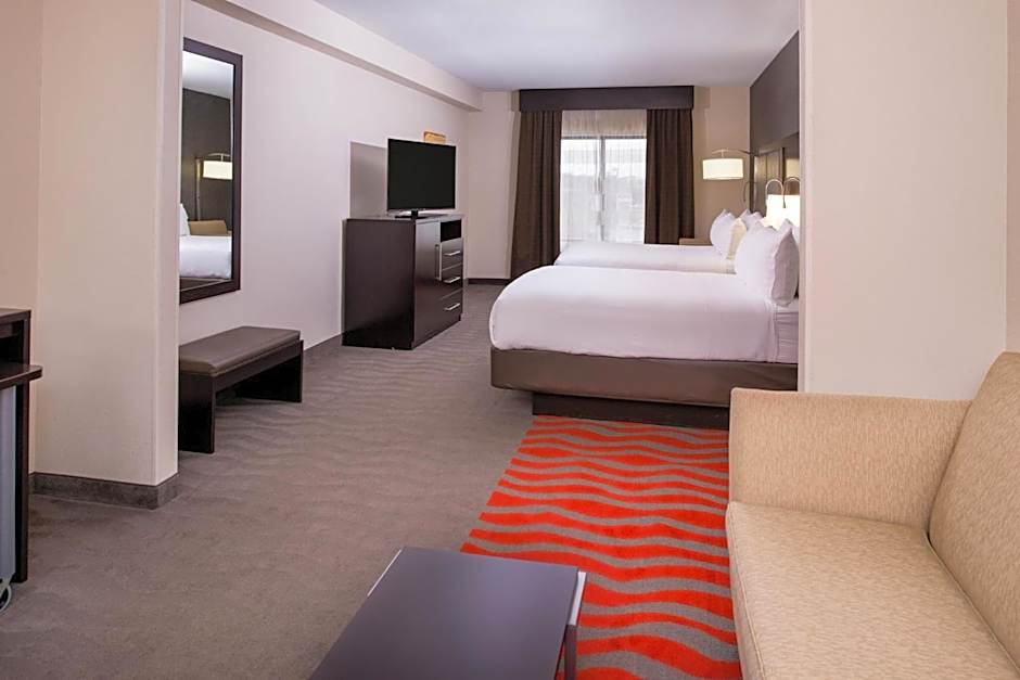 Holiday Inn Express & Suites Monroe By IHG