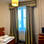 Gallery Hotel SIS