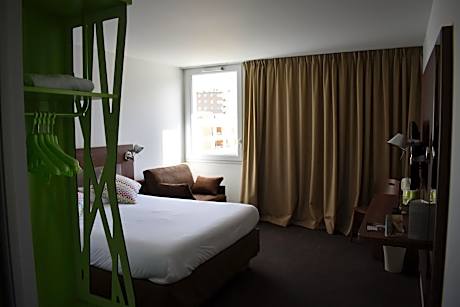 1 Double Bed  1 Single Bed