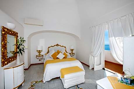 Standard Double Room with Sea View