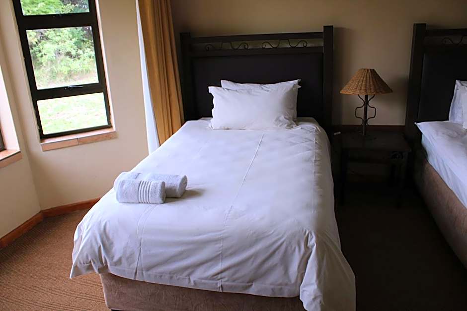 Monateng Safari Lodge