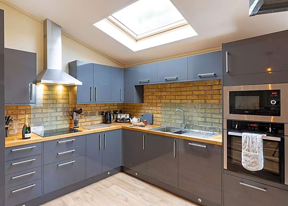 Henfields Country Retreat