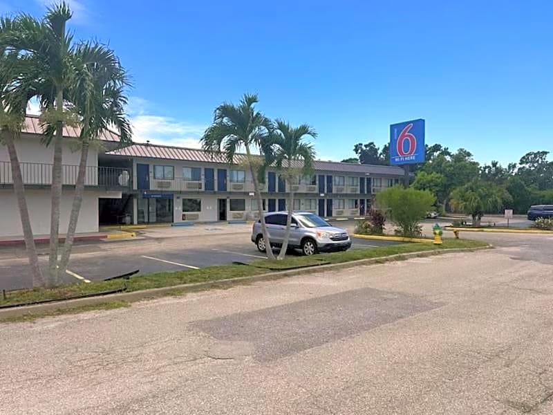 Motel 6-Venice, FL