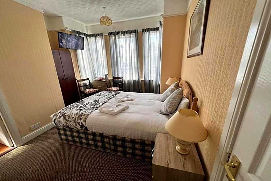 OYO Belvedere Guest House