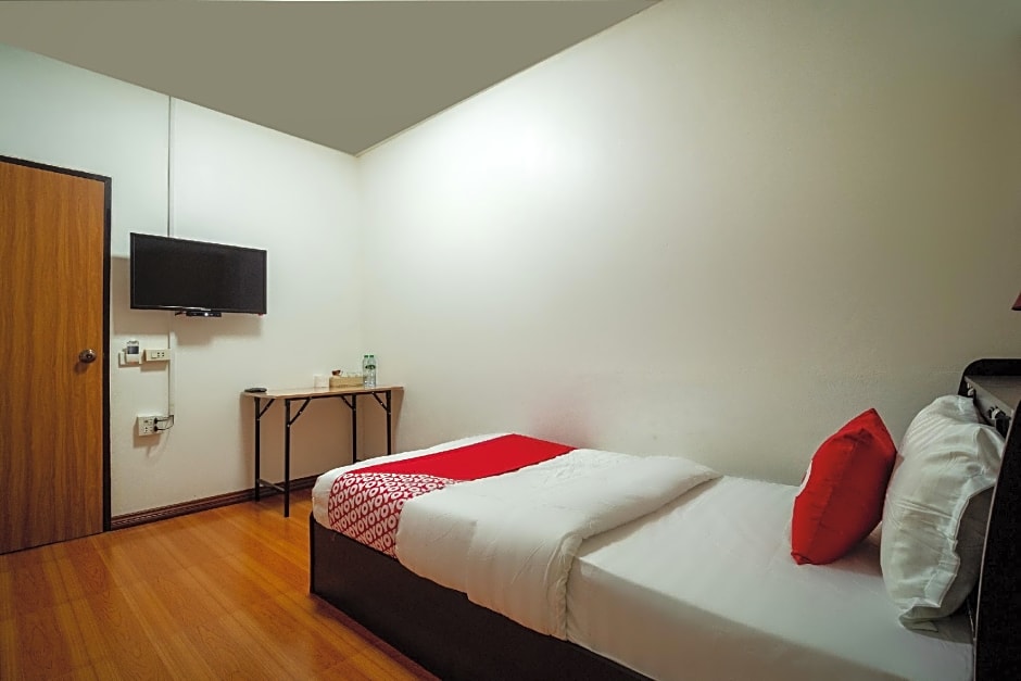 OYO 836 PK Residence
