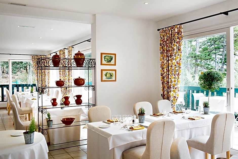 Hôtel-Résidence la Pinède