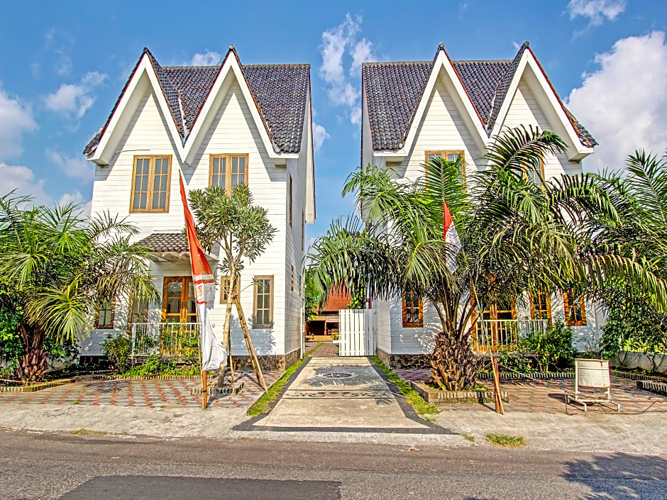 Collection O 91629 Ndalem Abhirama