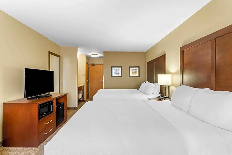 Comfort Inn & Suites Near University of Wyoming