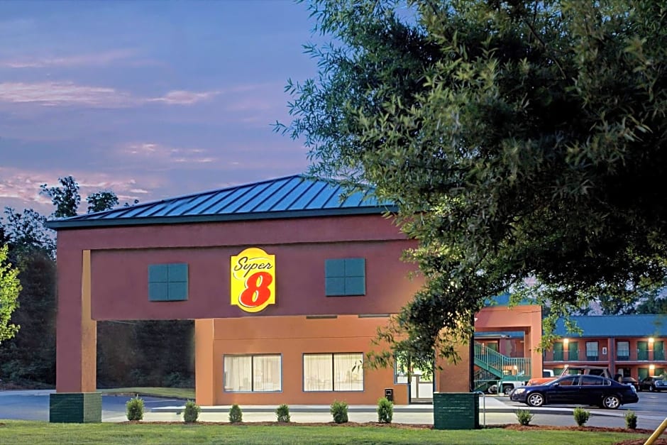 Super 8 by Wyndham Gainesville