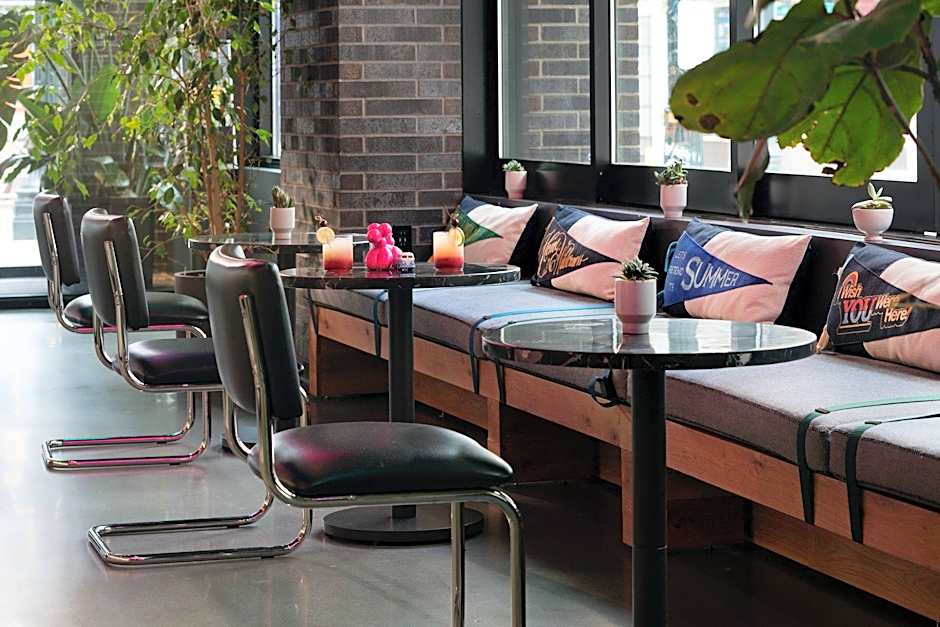 Moxy Portland Downtown