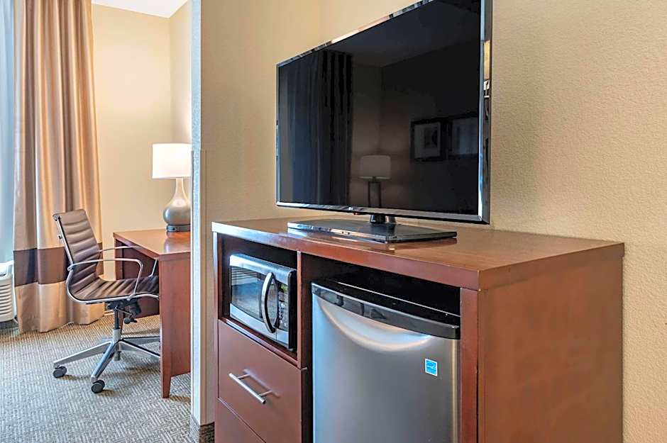 Comfort Suites Columbus West - Hilliard