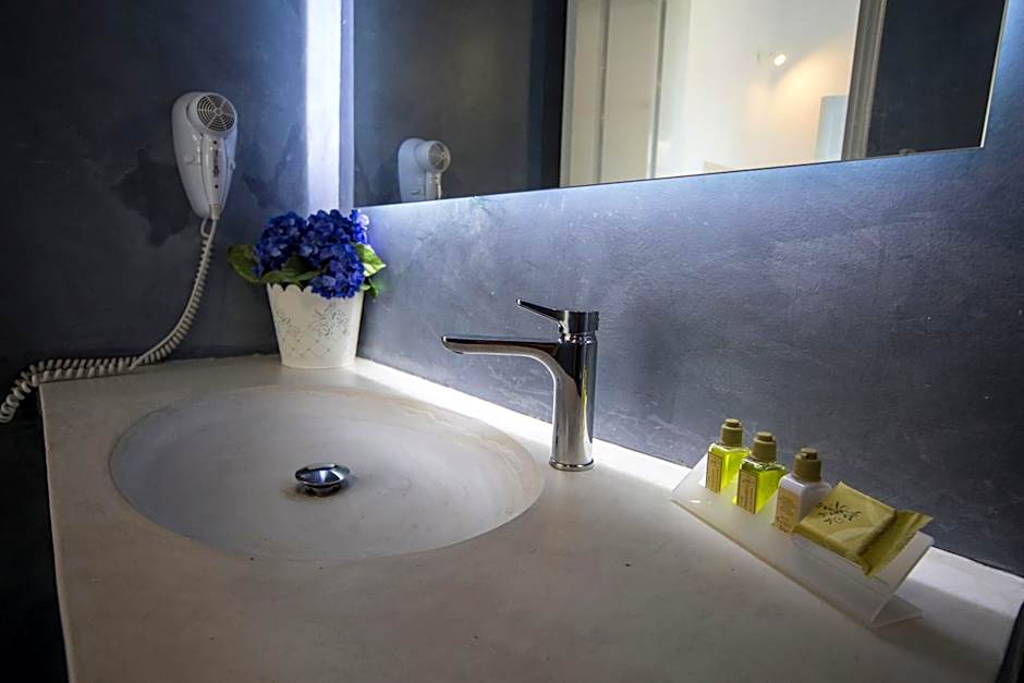 Ianthe Apartments & Villa