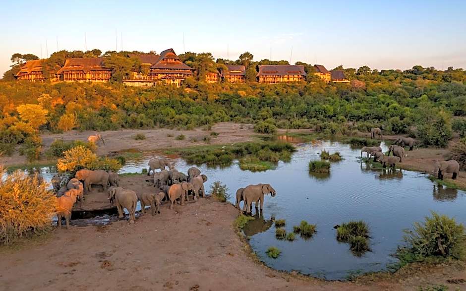 Victoria Falls Safari Lodge