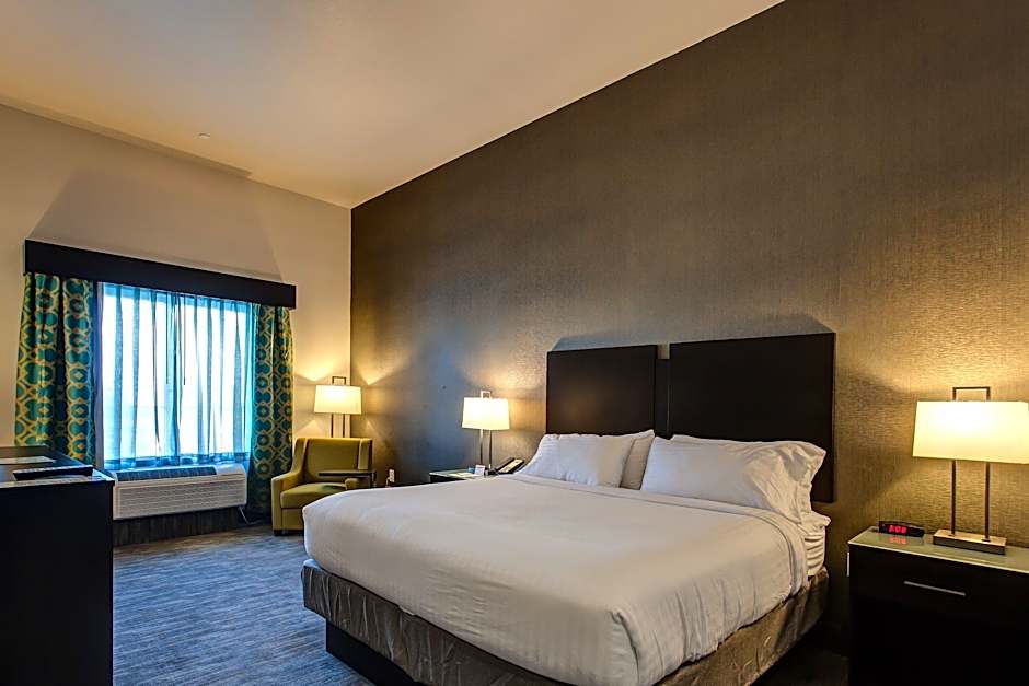 Holiday Inn Express & Suites Gatesville By IHG