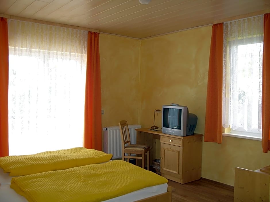 Zur Rotenfelsstube