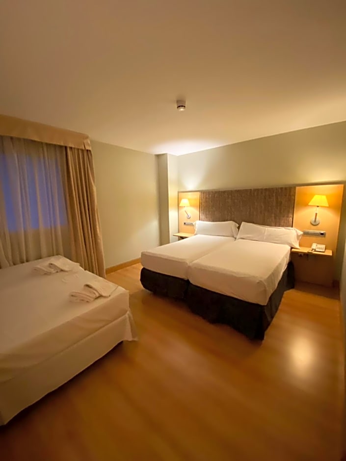 Hospedium Hotel Villa Gom