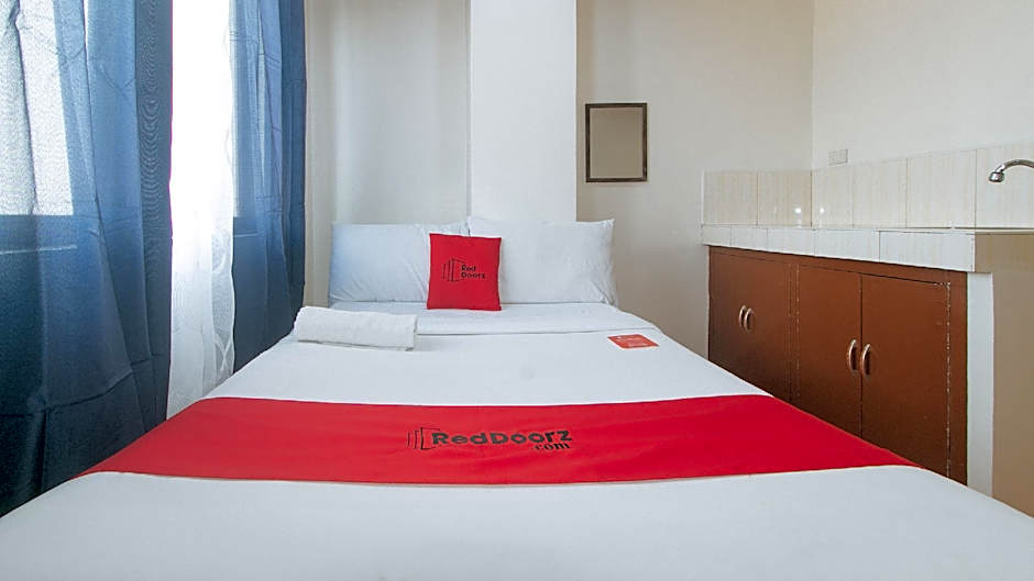 RedDoorz At Goldentown Hotel Davao City – Davao City, CO