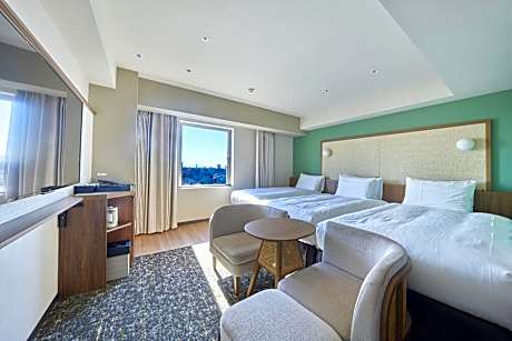 Twin Room with Extra Bed - Smoking