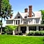 Alexander Mansion  Bed and Breakfast