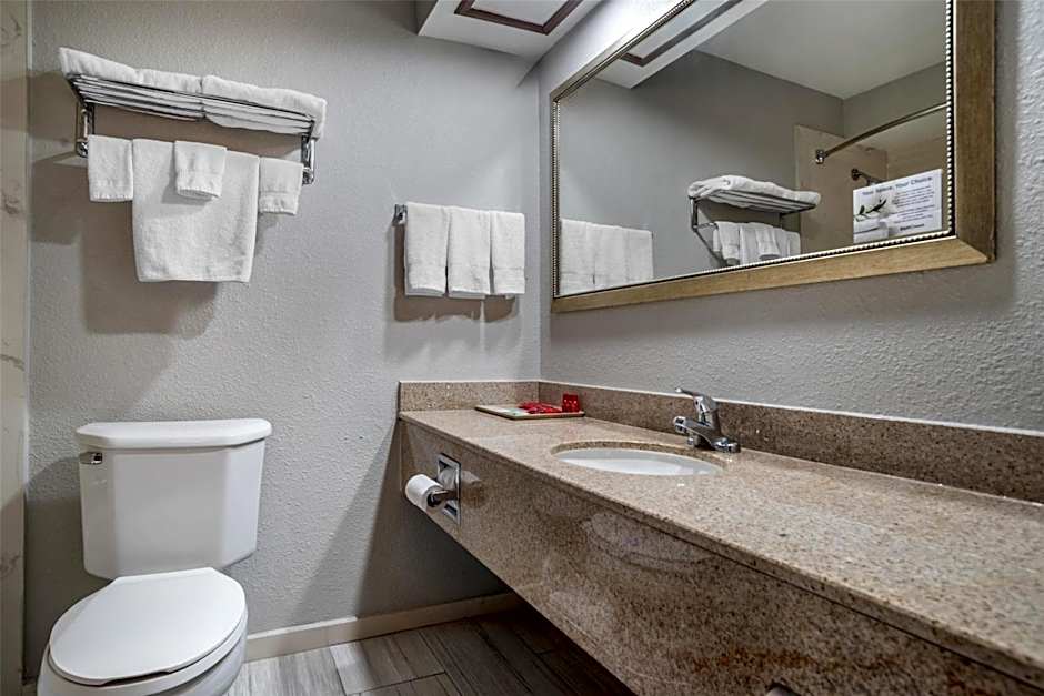 SureStay Plus Hotel by Best Western Greenwood