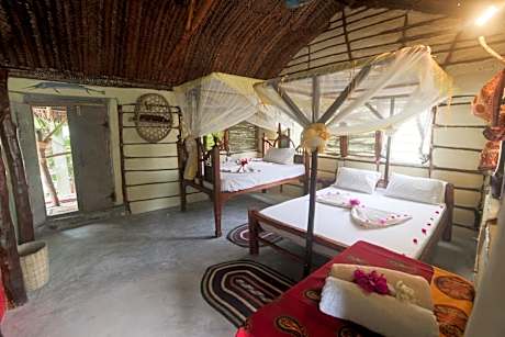 Triple Room with Bathroom